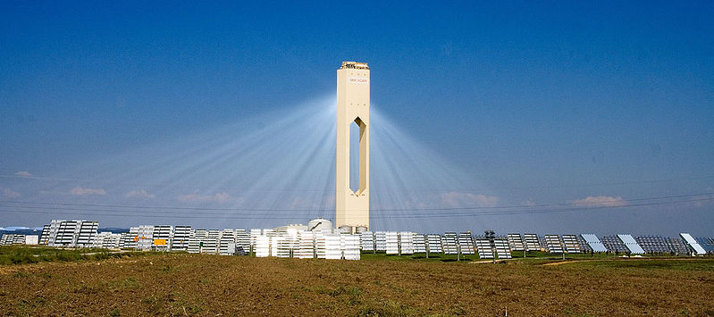 799px-PS10_solar_power_tower_2.jpg