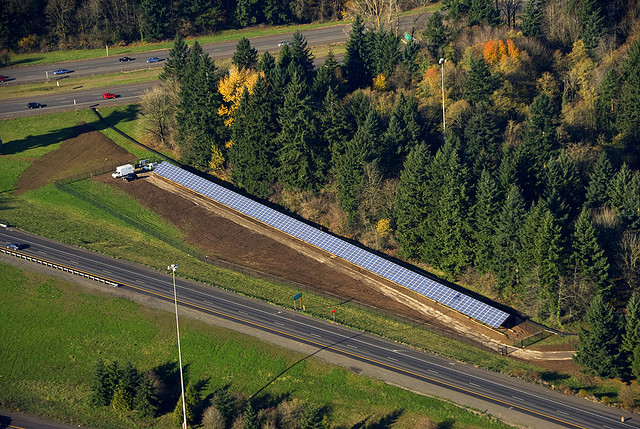 Oregon-Solar-Highway-image-by-OregonDOT.jpg